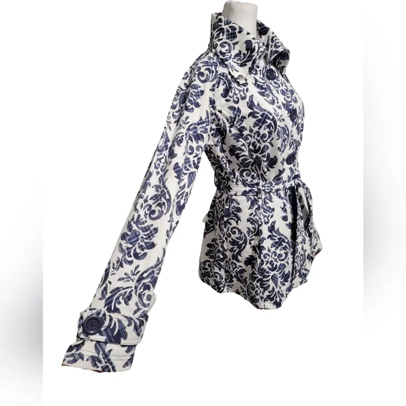 LA Kitty Size Medium Trendy Stylish Floral Blue and White Lightweight Pea Coat - Picture 4 of 10